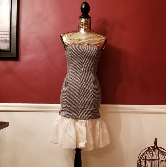 Marie Marie Dresses & Skirts - Marie Marie Strapless Chevron Fishtail Dress